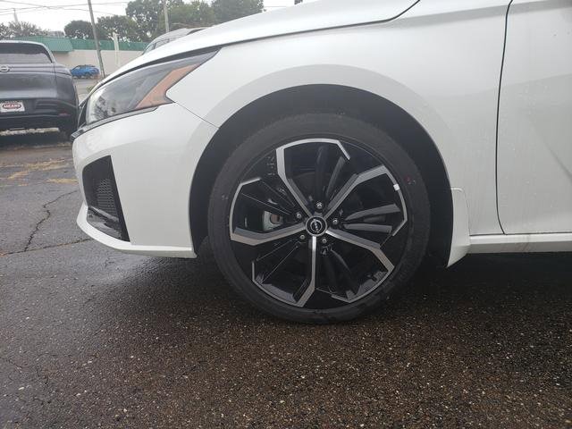 New 2025 Nissan Altima 2.5 SR image 22