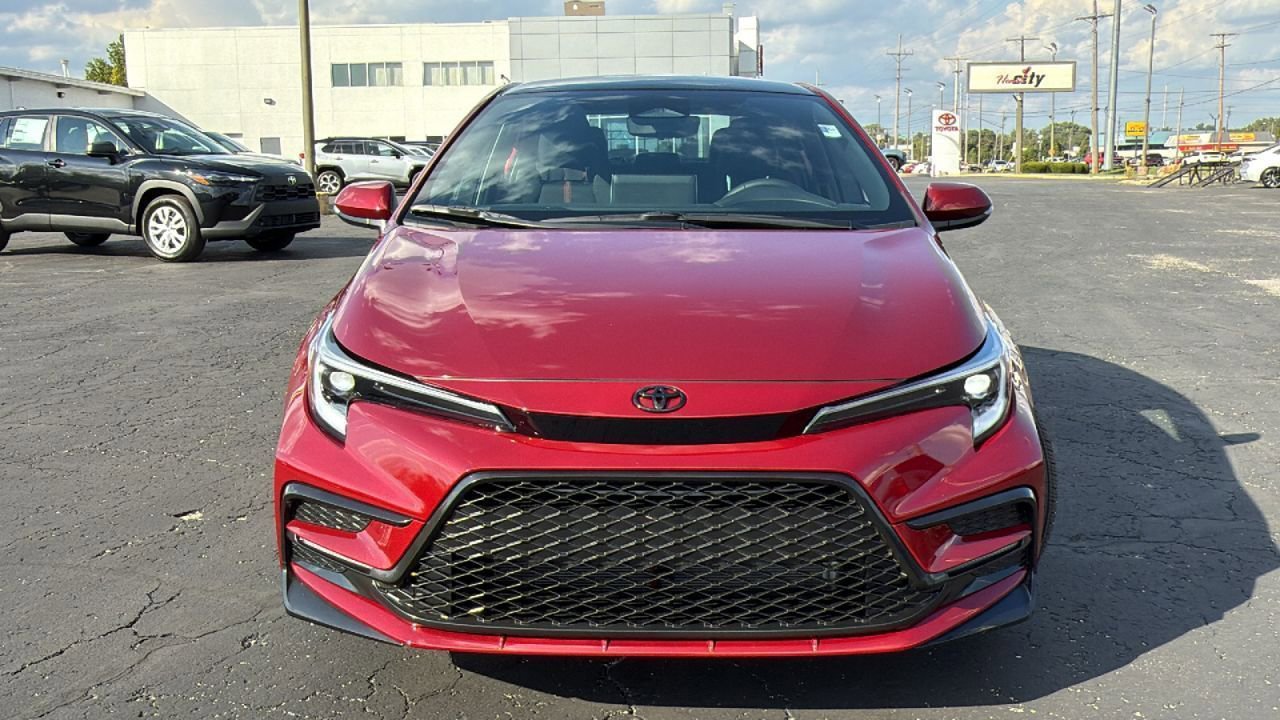 New 2026 Toyota Corolla SE image 2