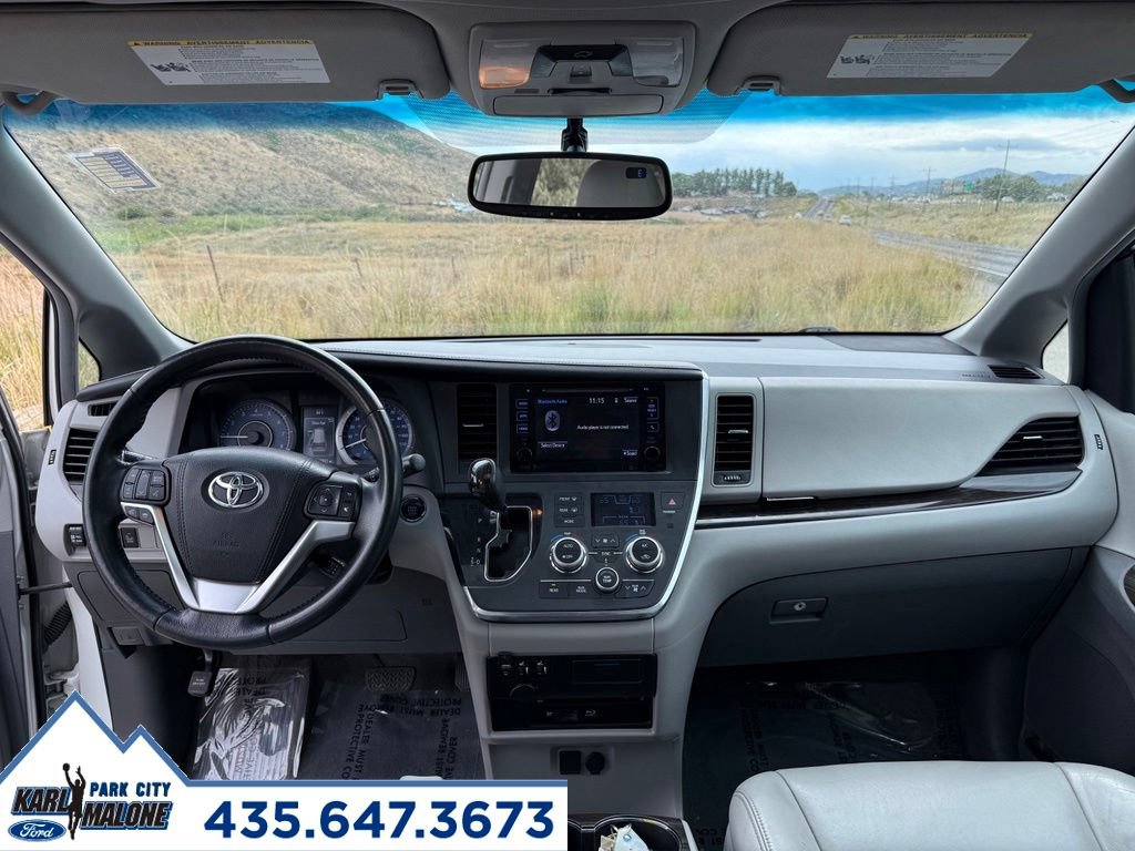 Used 2015 Toyota Sienna XLE Premium FWD image 29