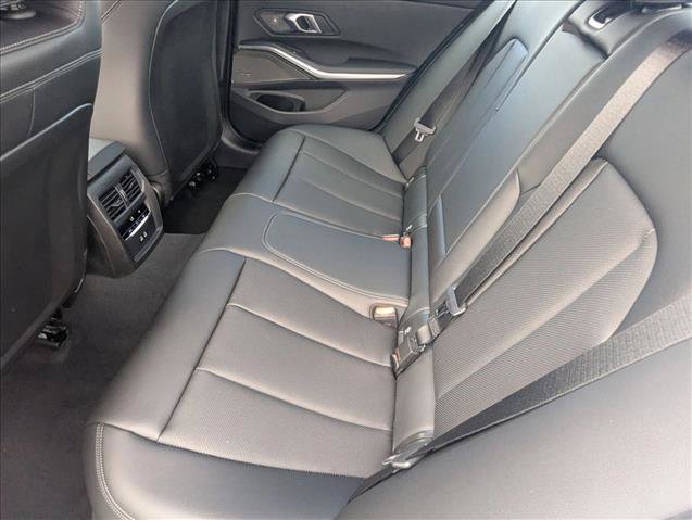 Used 2026 BMW 330i Sedan w/ Premium Package RWD image 15