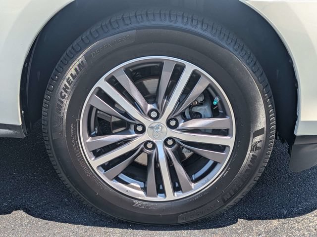 Used 2019 INFINITI QX60 Luxe w/ Essential Package FWD image 11