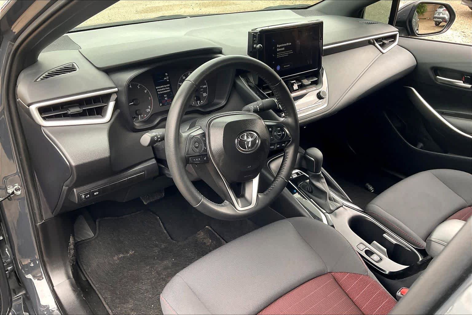 Used 2025 Toyota Corolla SE FWD image 17