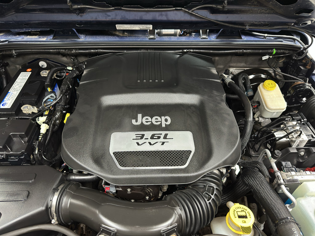 Used 2013 Jeep Wrangler Unlimited Sport AWD/4WD image 21