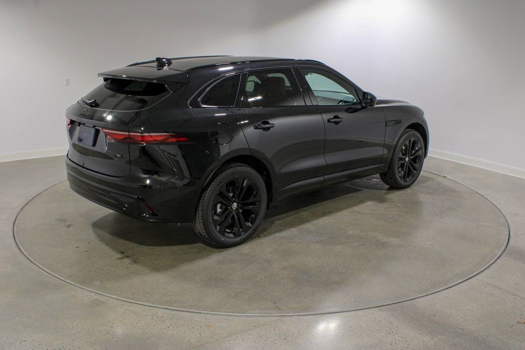 New 2026 Jaguar F-PACE R-Dynamic S image 5