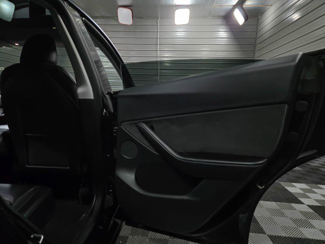 Used 2021 Tesla Model Y Performance image 32