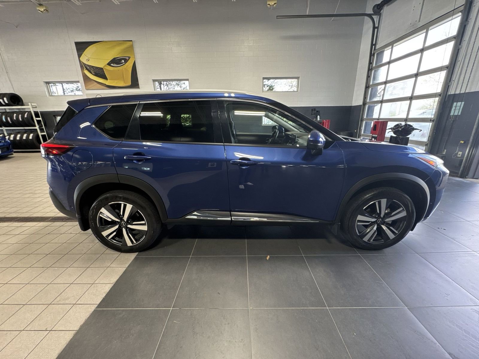 Certified 2023 Nissan Rogue Platinum w/ Platinum Premium Package AWD/4WD image 45