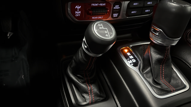 Used 2023 Jeep Gladiator Rubicon w/ LED Lighting Group AWD/4WD image 36