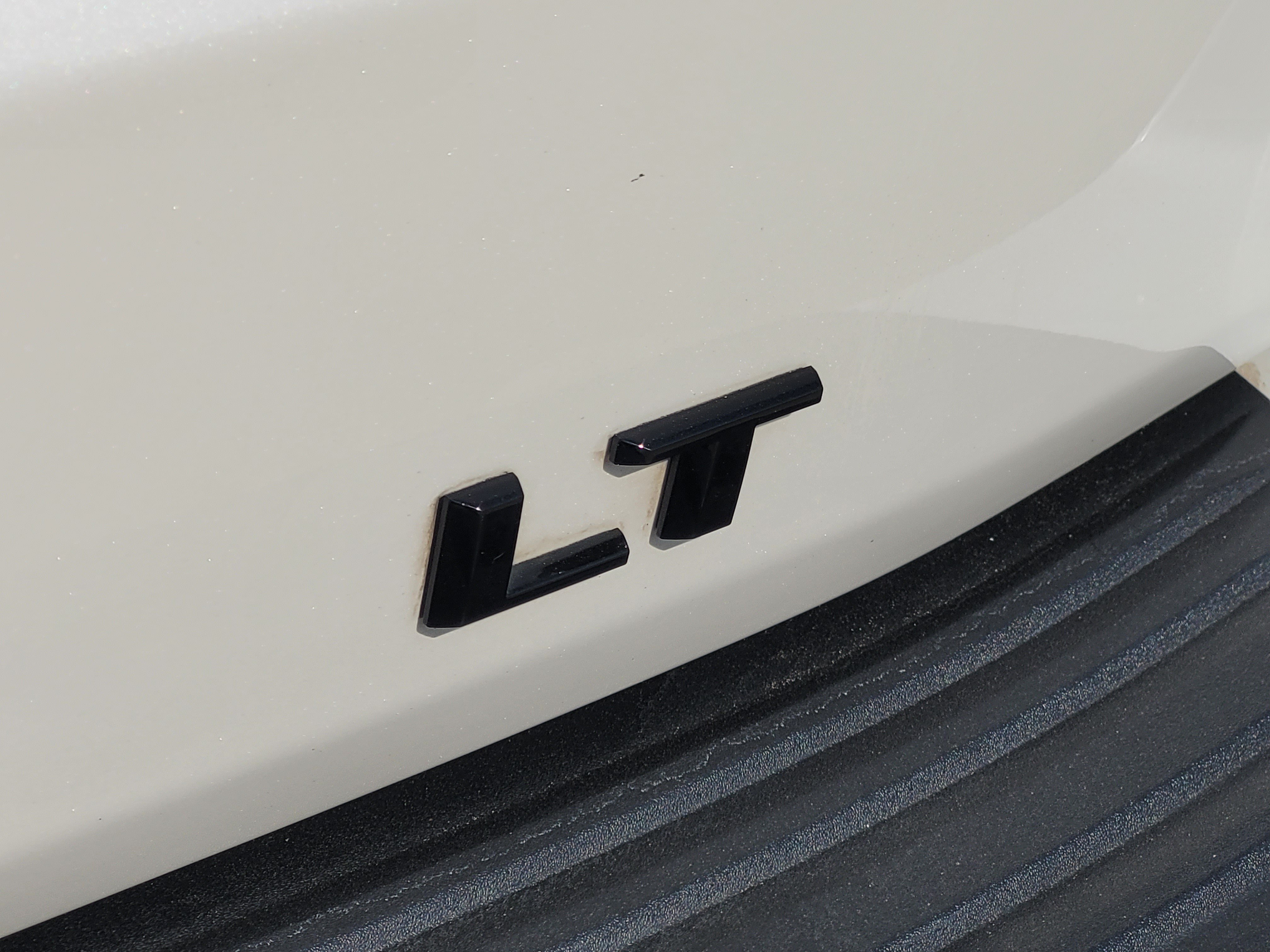 Used 2022 Chevrolet Tahoe LT w/ Luxury Package RWD image 8