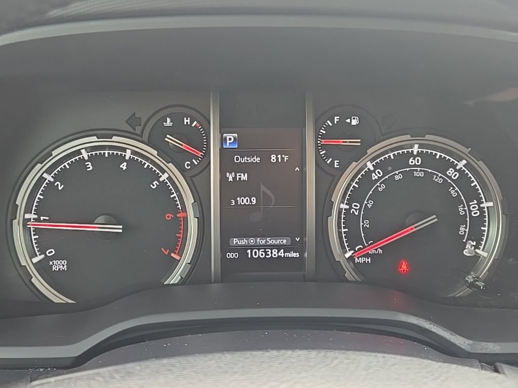 Used 2022 Toyota 4Runner Limited AWD/4WD image 4