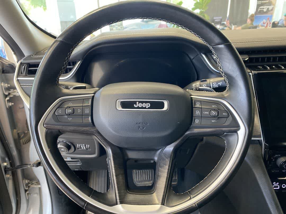 Used 2022 Jeep Grand Cherokee L Limited AWD/4WD image 17