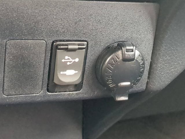 Used 2016 Toyota RAV4 XLE AWD/4WD image 21