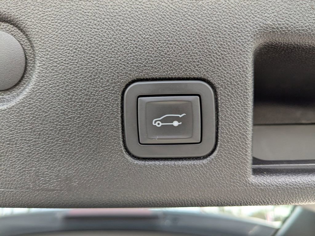 Used 2019 Chevrolet Equinox LT image 14