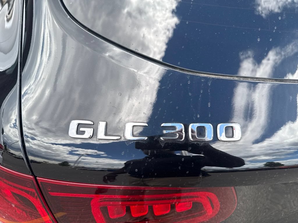 Used 2022 Mercedes-Benz GLC 300 4MATIC image 11