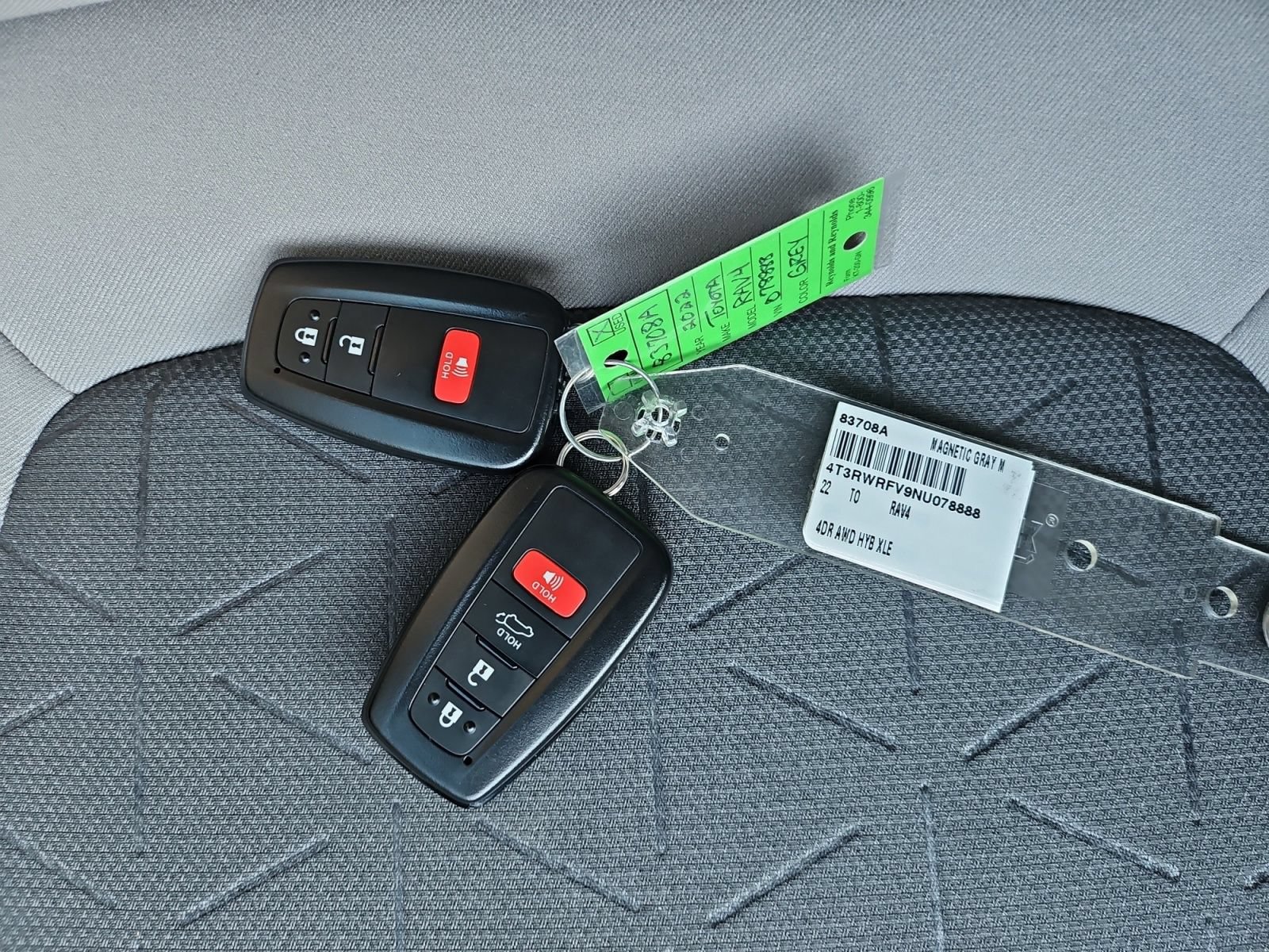 Used 2022 Toyota RAV4 XLE AWD/4WD image 21