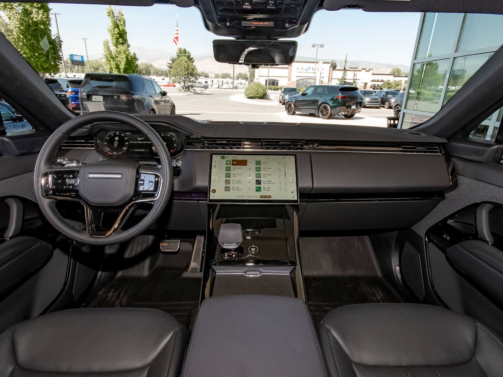 New 2026 Land Rover Range Rover Sport Dynamic SE AWD/4WD image 38