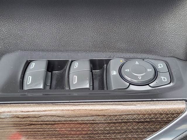 Used 2020 Chevrolet Silverado 1500 LT Trail Boss image 8