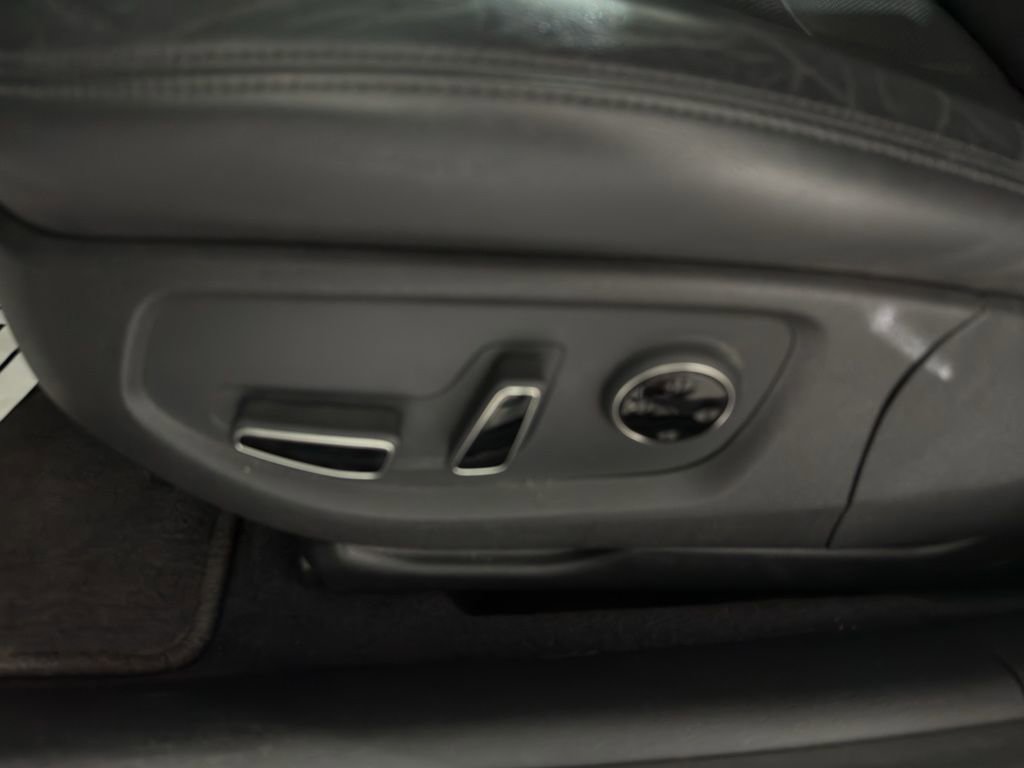 Used 2020 Genesis G80 3.8 RWD image 20