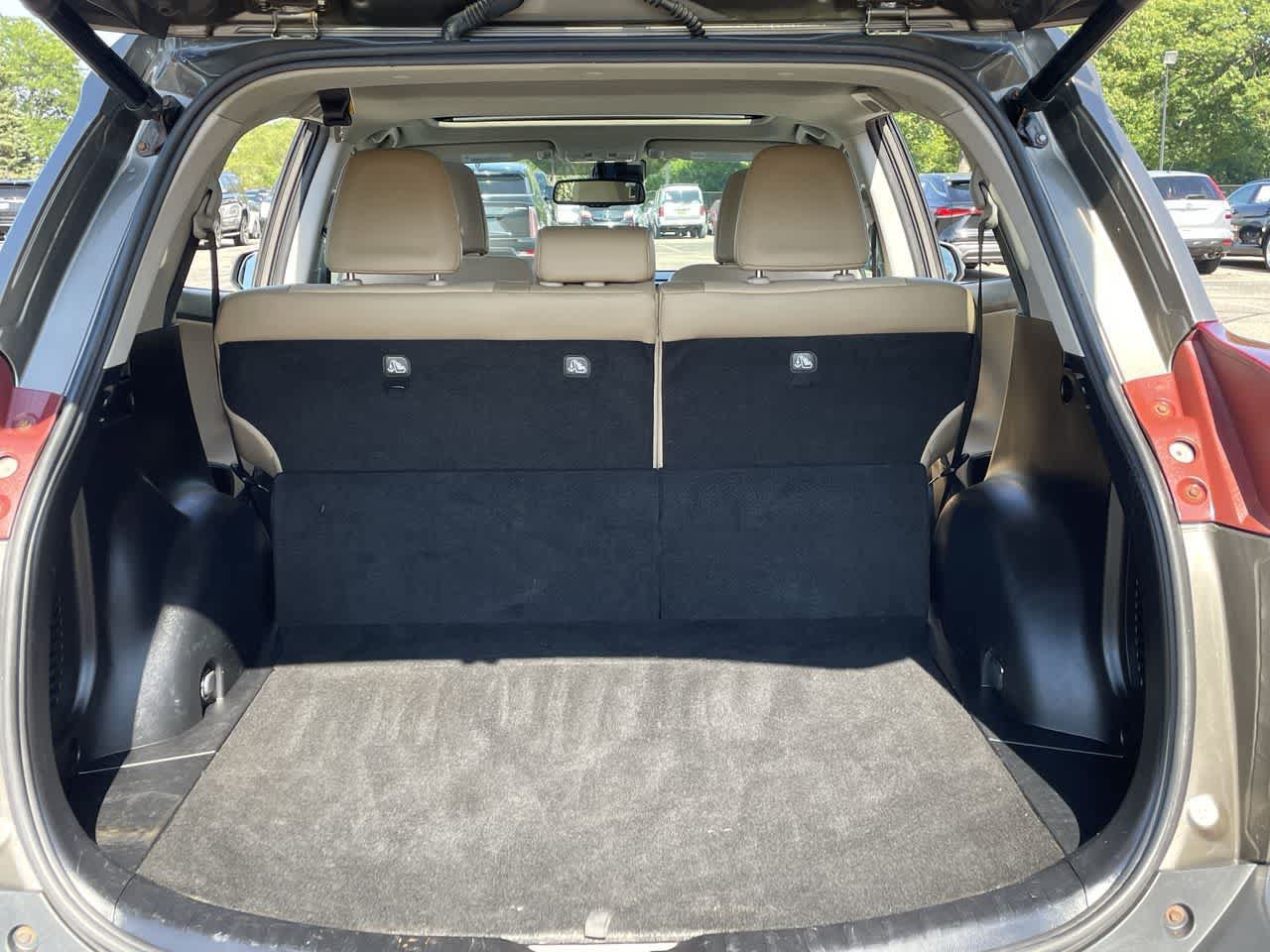 Used 2014 Toyota RAV4 Limited w/ Technology Package AWD/4WD image 17