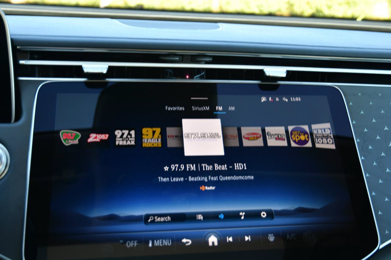 Used 2025 Mercedes-Benz E 350 Sedan image 21