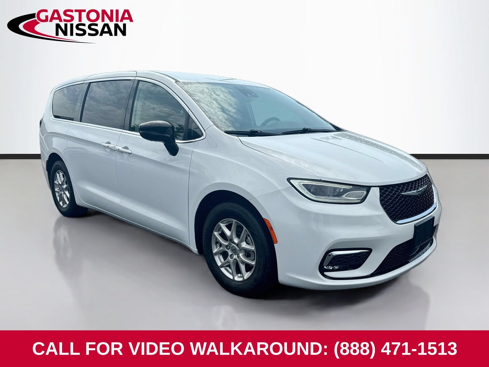 Used 2024 Chrysler Pacifica Touring-L FWD 360° Tour