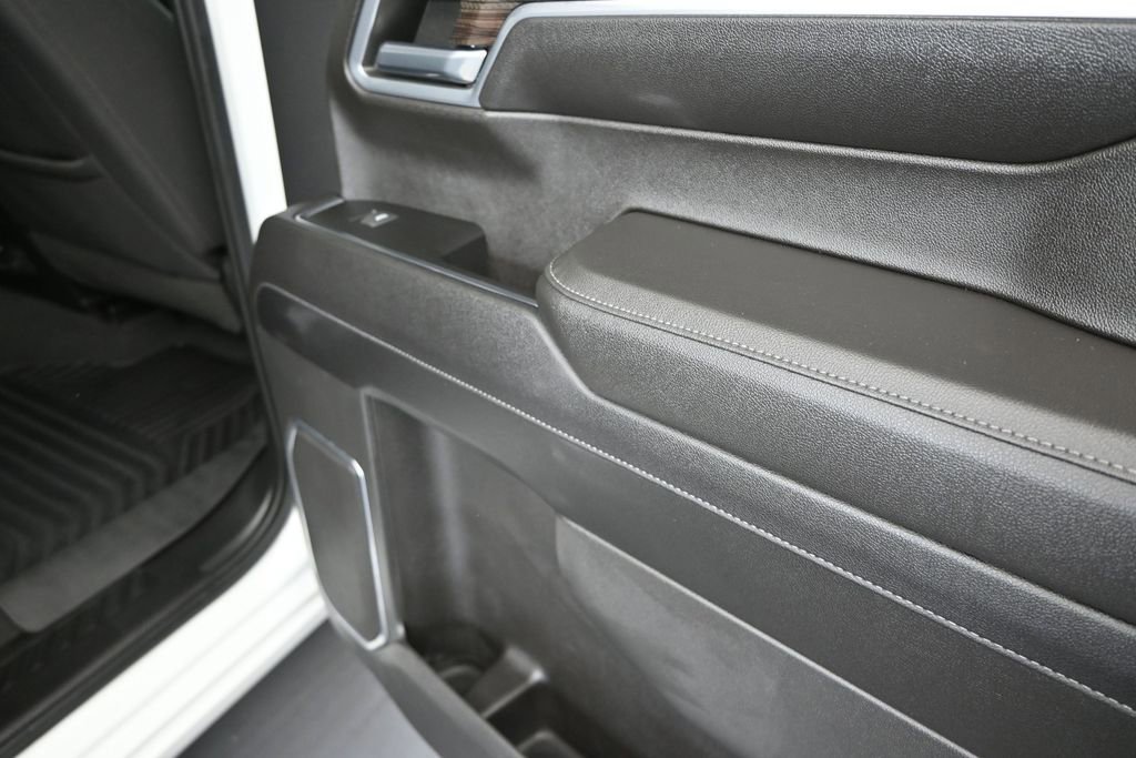 Used 2023 Chevrolet Silverado 1500 LT AWD/4WD image 21