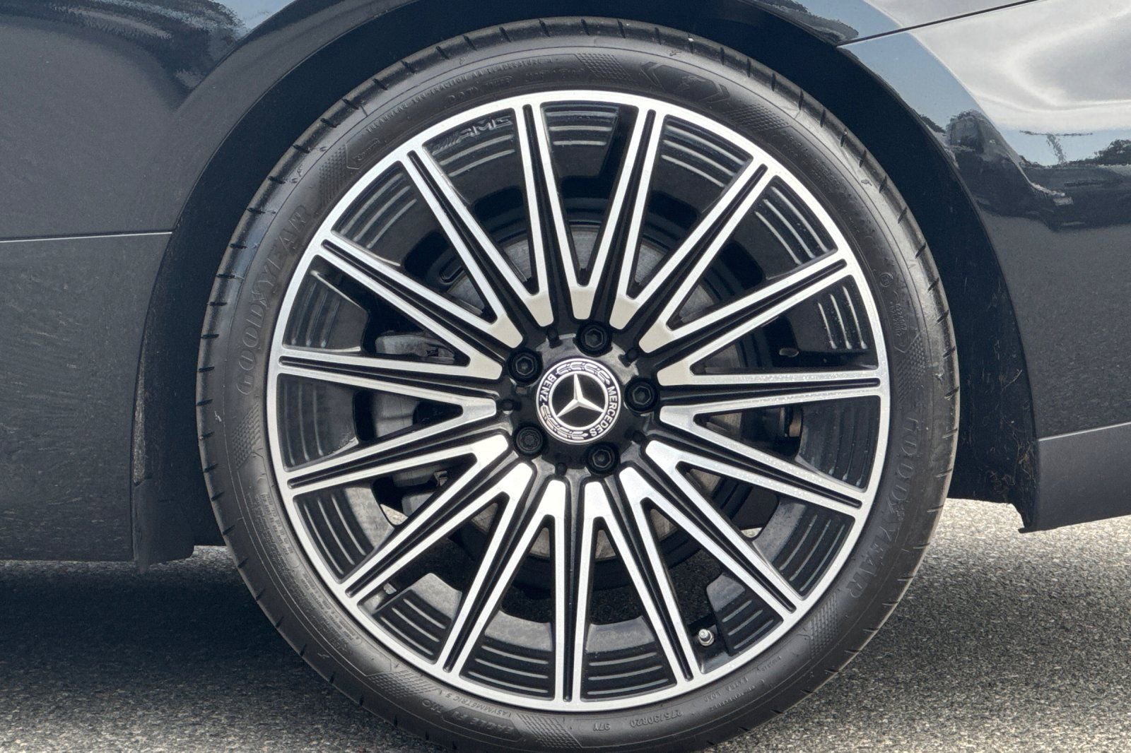 Certified 2024 Mercedes-Benz CLE 300 4MATIC Coupe image 33