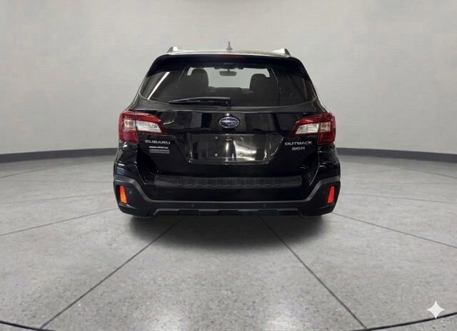 Used 2018 Subaru Outback 3.6R Touring w/ Popular Package #3 image 8
