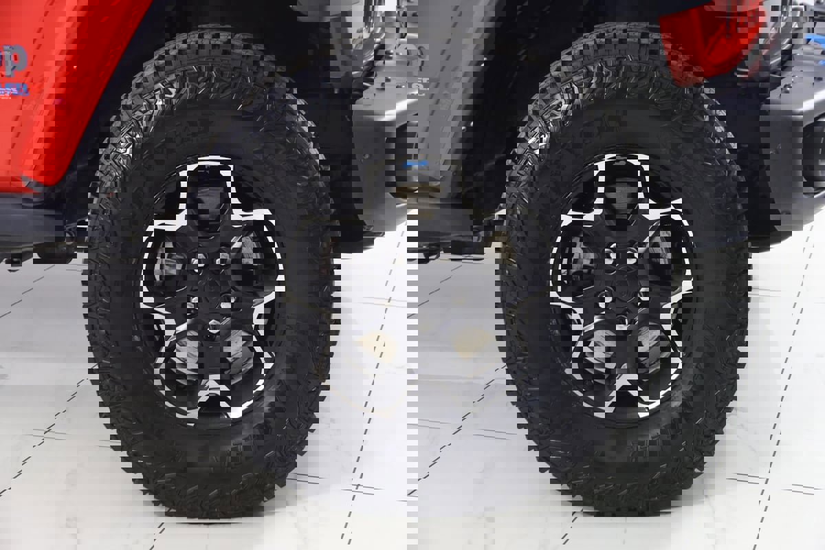 Used 2021 Jeep Wrangler Unlimited Rubicon 4xe w/ Steel Bumper Group image 16