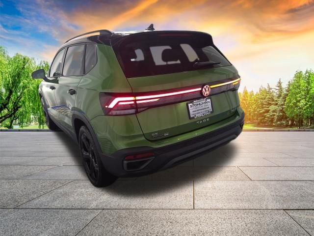 Used 2025 Volkswagen Taos SE image 6