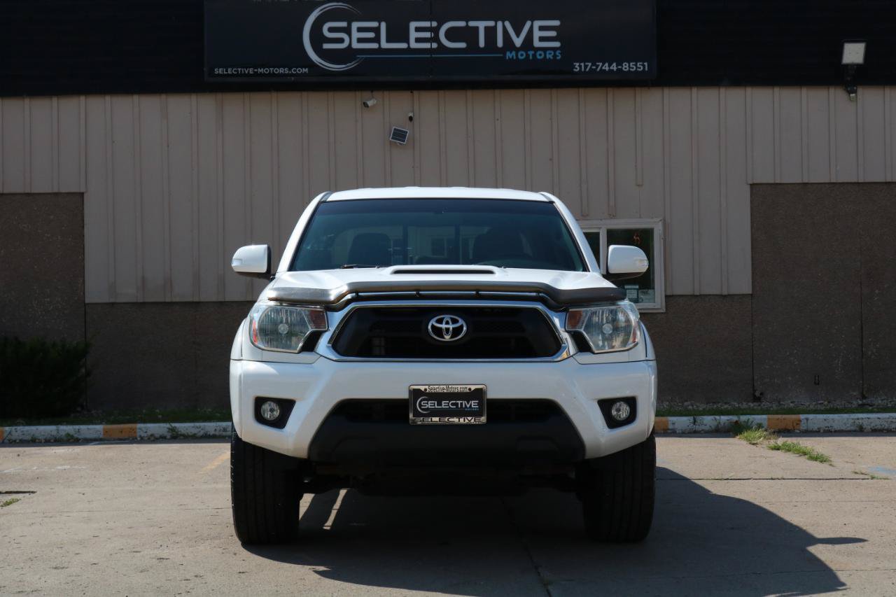 Used 2014 Toyota Tacoma 4x4 Double Cab w/ TRD Sport Package image 4