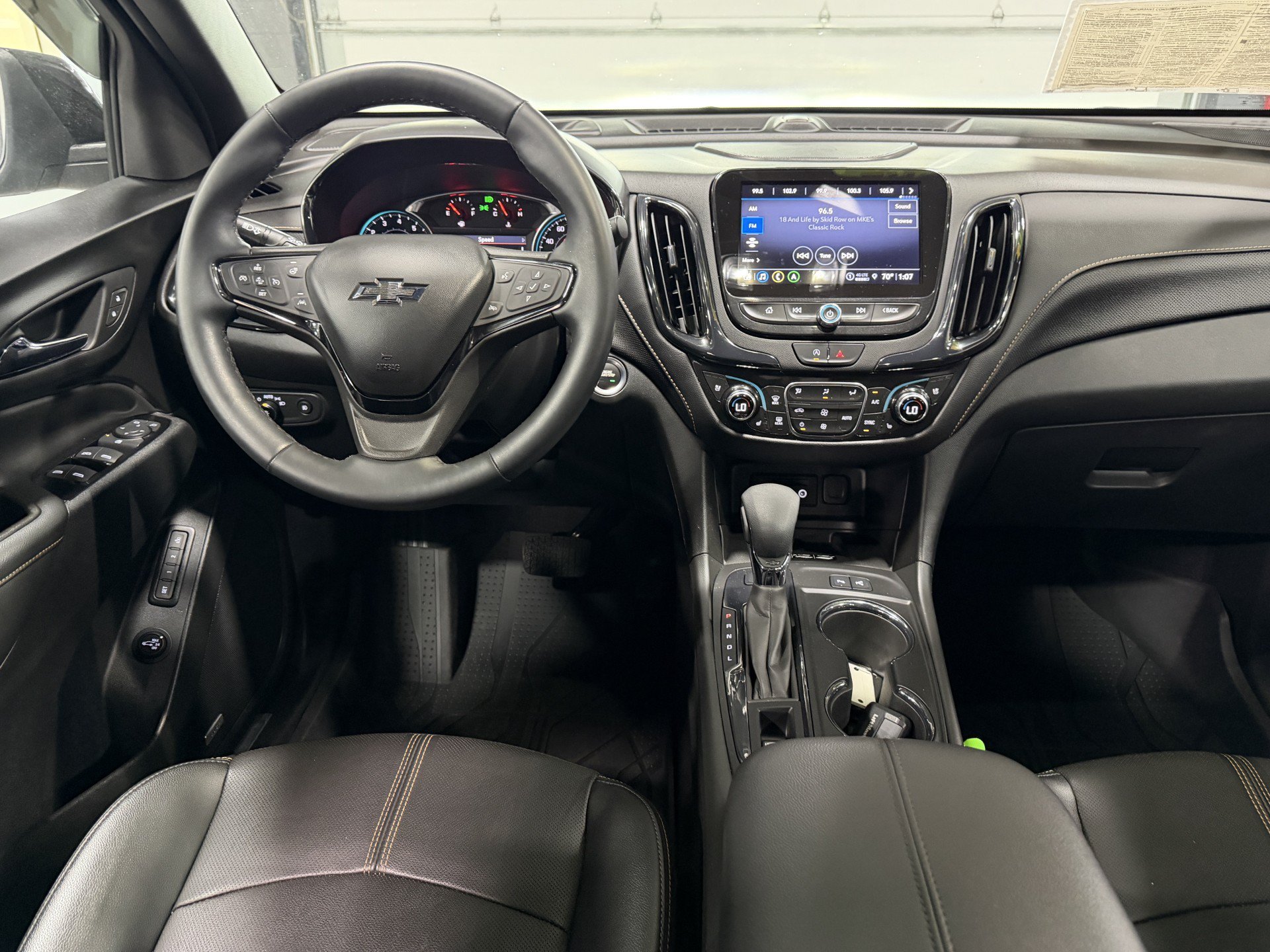 Used 2023 Chevrolet Equinox Premier AWD/4WD image 10