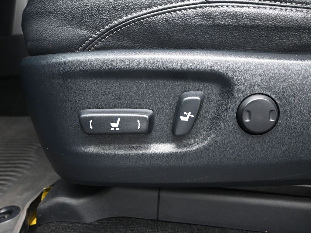 Used 2022 Toyota 4Runner Limited image 10