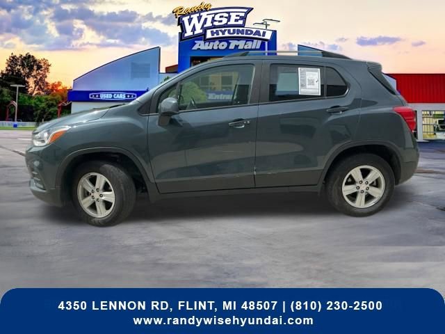 Used 2022 Chevrolet Trax LT w/ LT Convenience Package AWD/4WD image 4