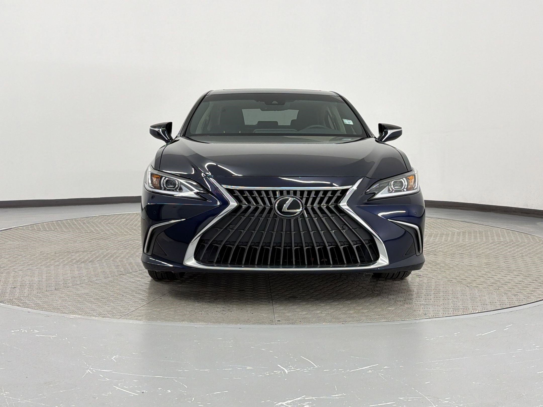Certified 2024 Lexus ES 350 w/ Premium Package image 6