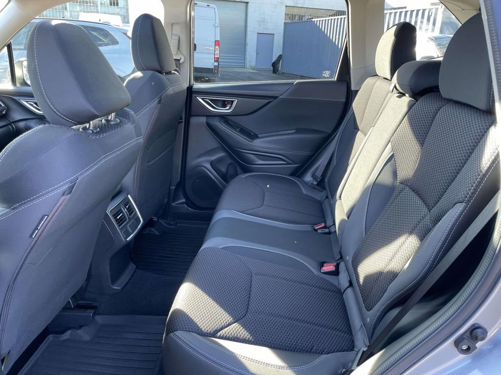 Used 2019 Subaru Forester Premium w/ All-Weather Package image 11