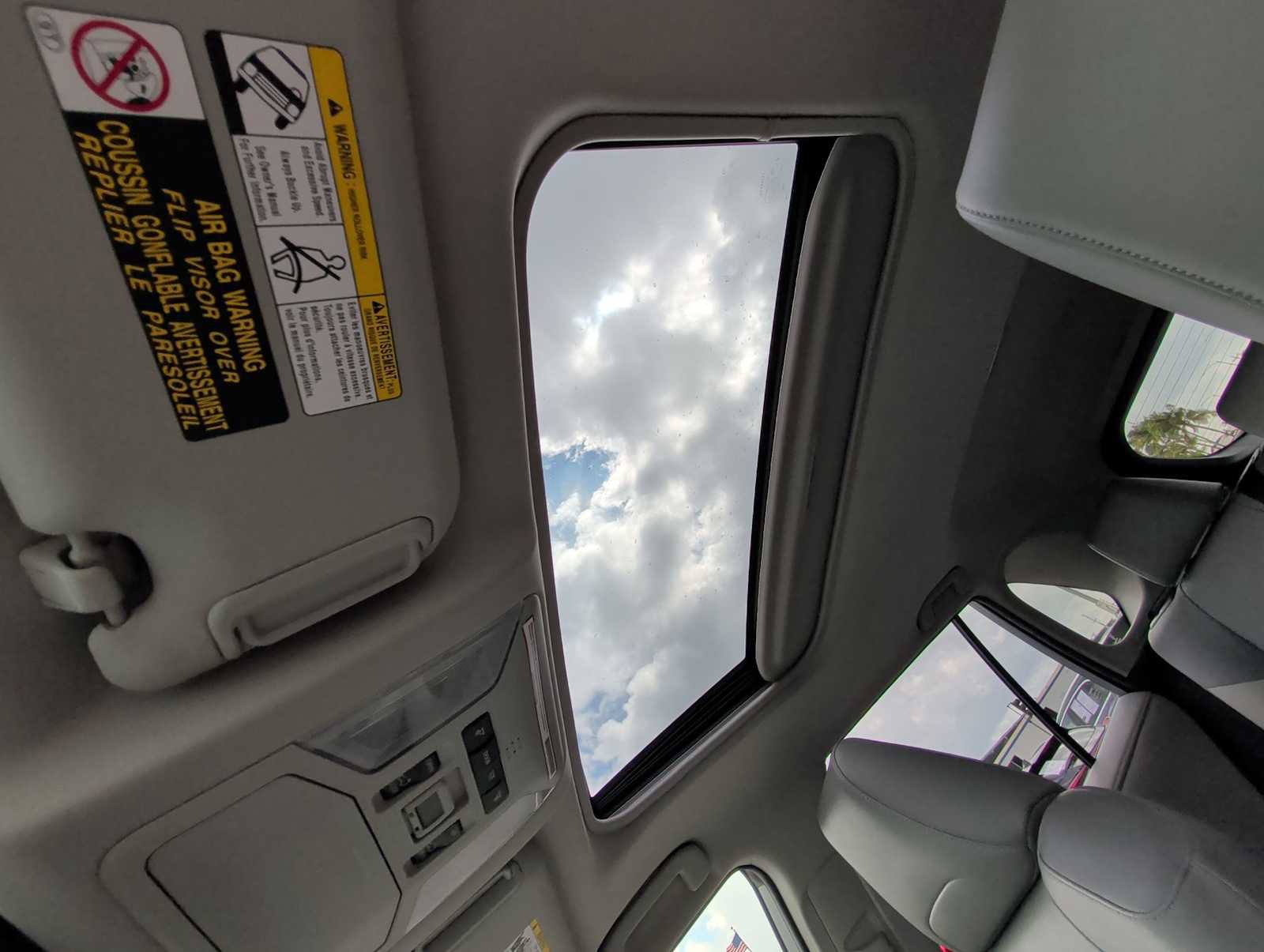 Used 2020 Toyota RAV4 Limited image 16