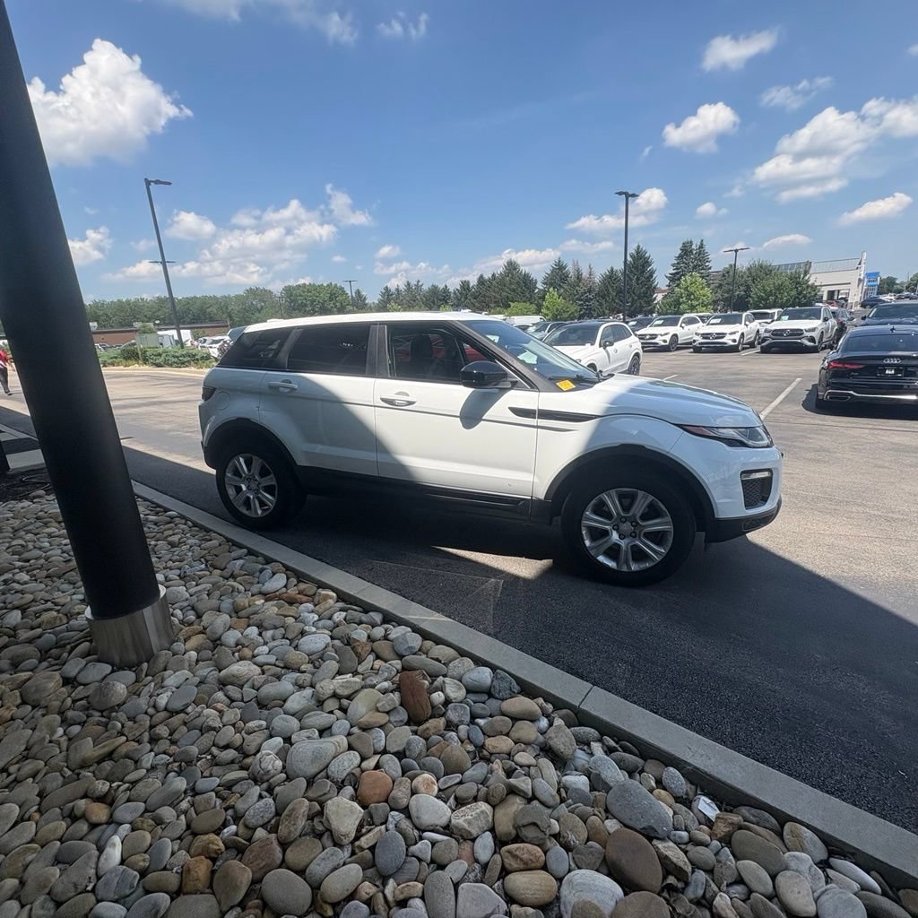 Used 2018 Land Rover Range Rover Evoque SE Premium AWD/4WD image 5