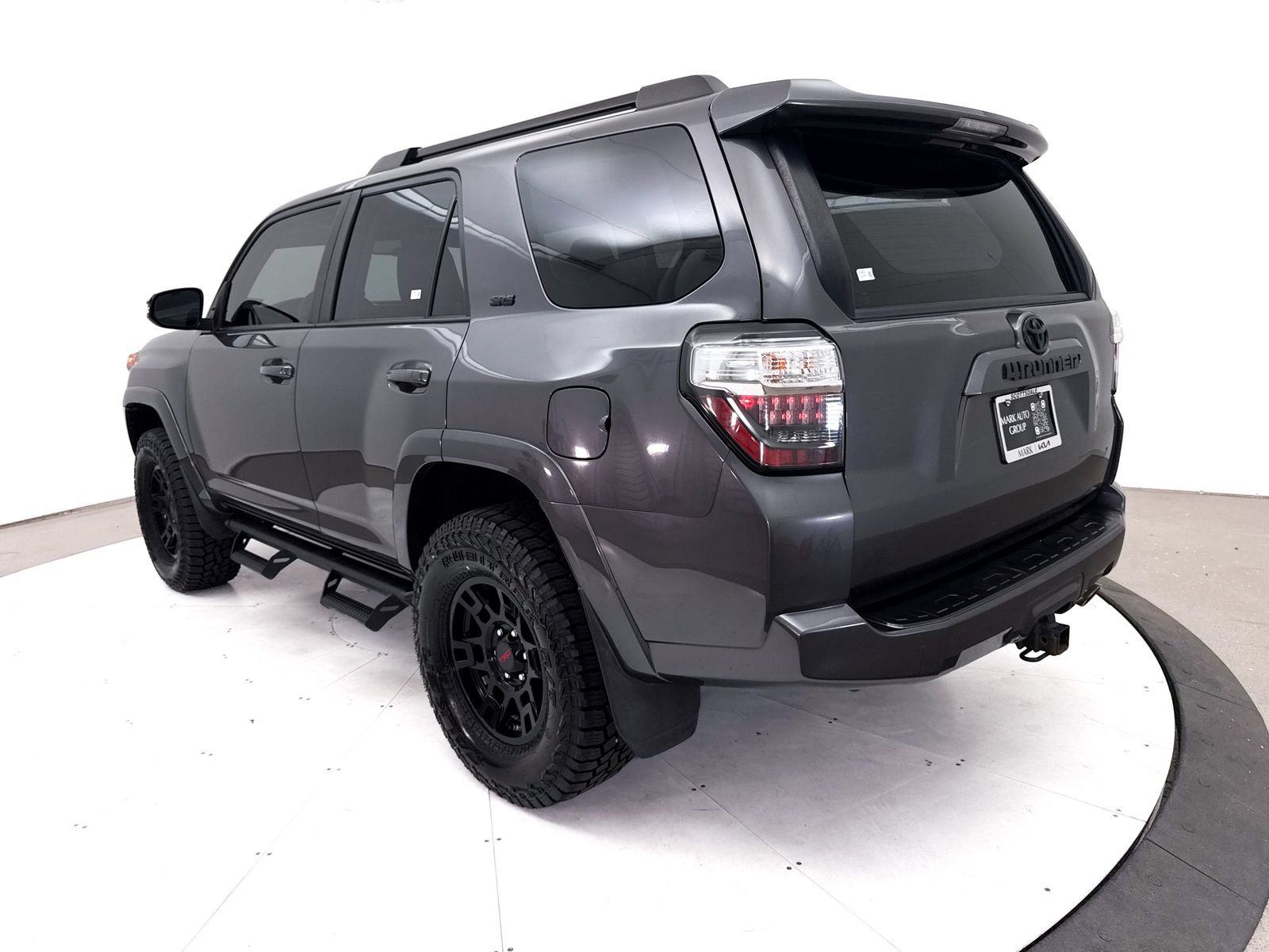 Used 2018 Toyota 4Runner SR5 Premium AWD/4WD image 16