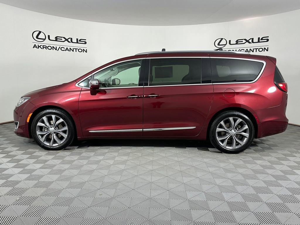 Used 2019 Chrysler Pacifica Limited w/ Tire & Wheel Group image 9