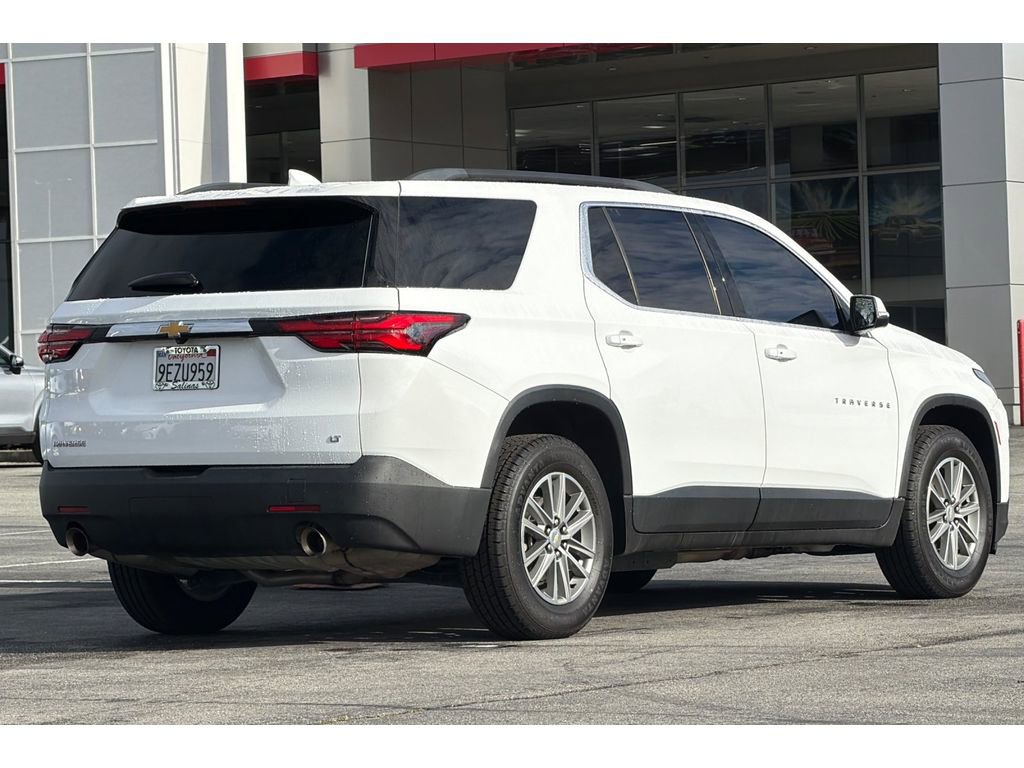 Used 2023 Chevrolet Traverse LT FWD image 4