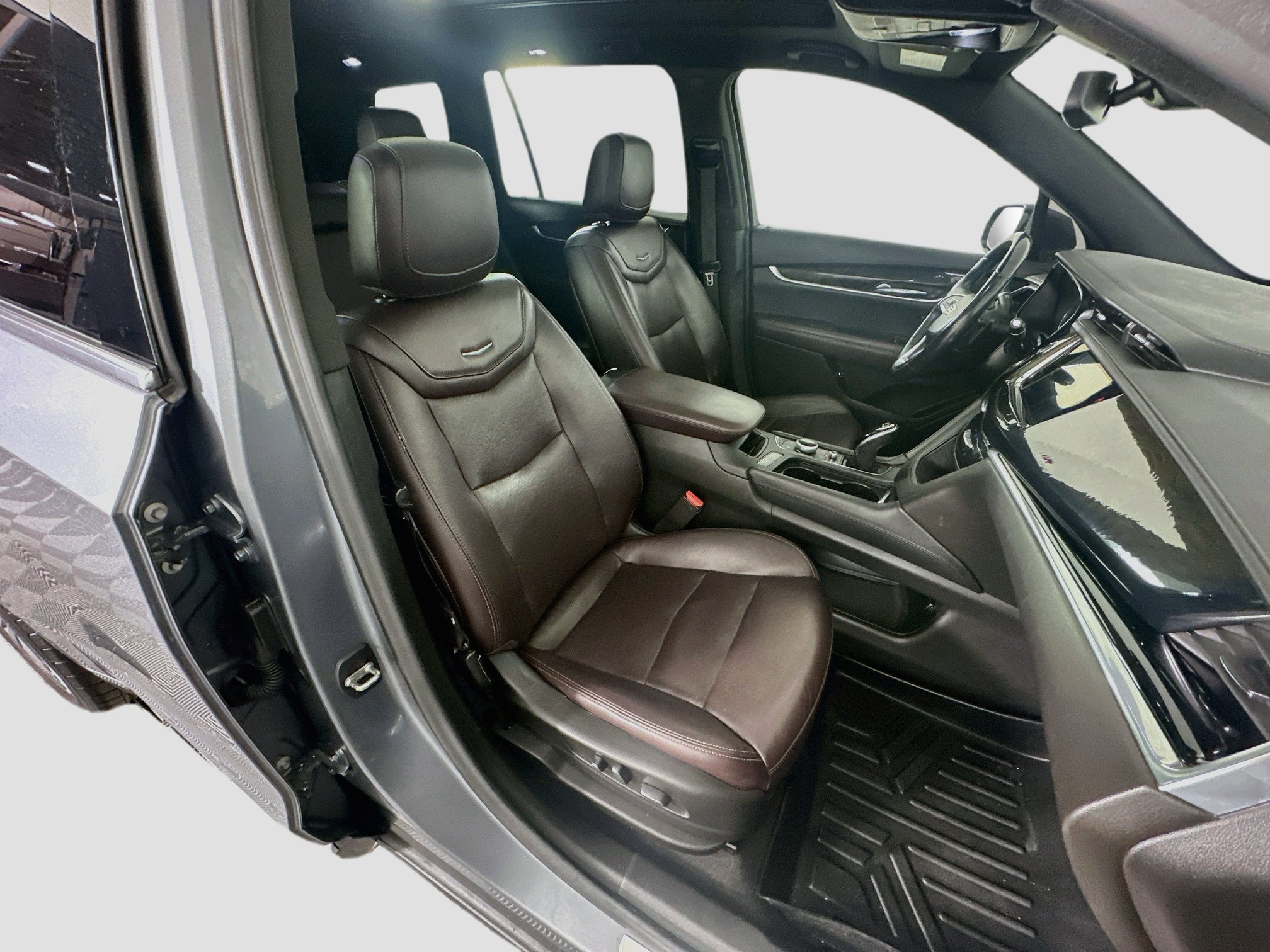 Used 2022 Cadillac XT6 Premium Luxury FWD image 34