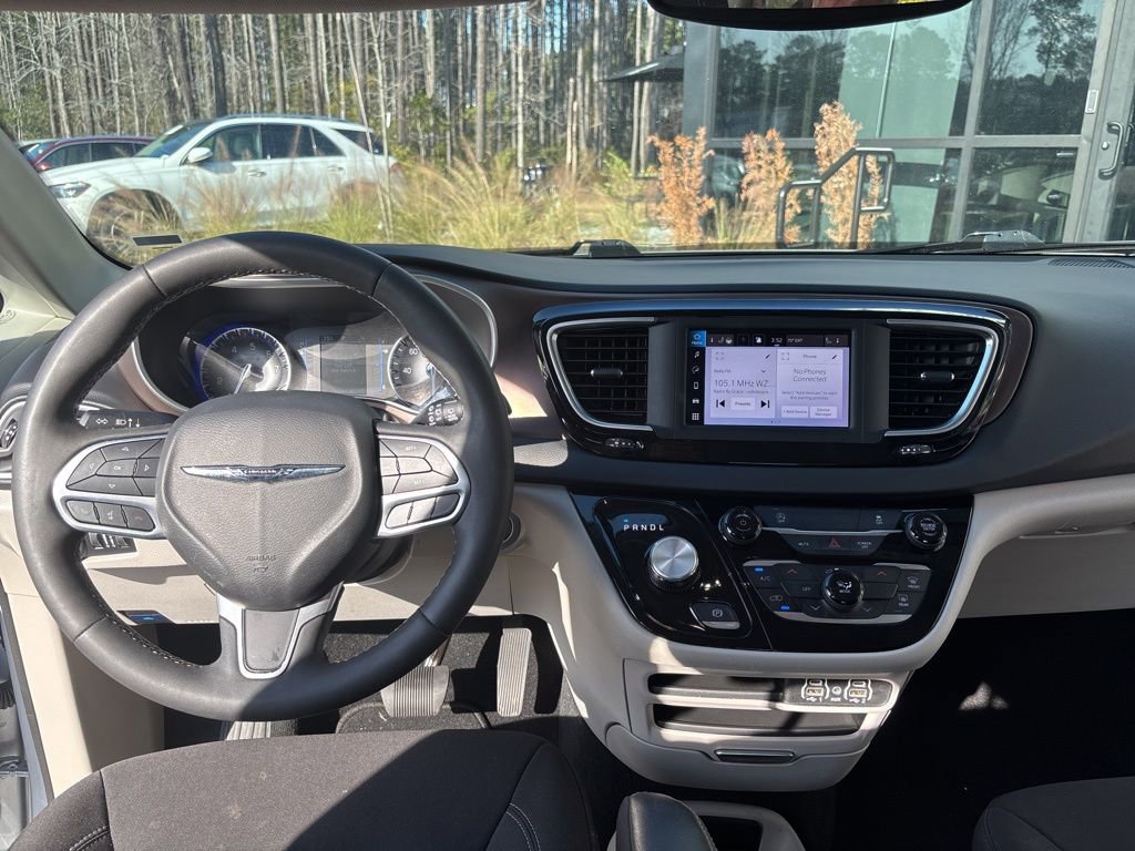 Used 2024 Chrysler Voyager LX FWD image 49