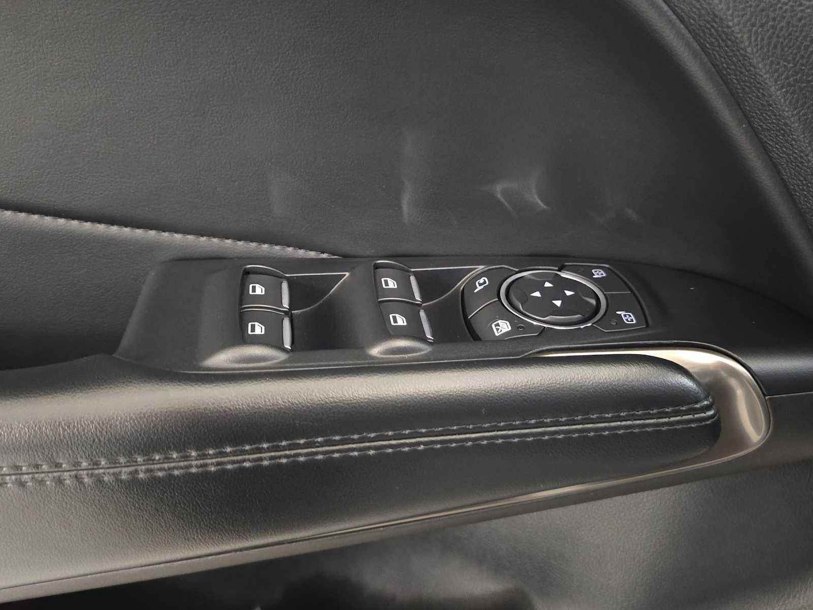 Used 2016 Lincoln MKC Reserve image 24