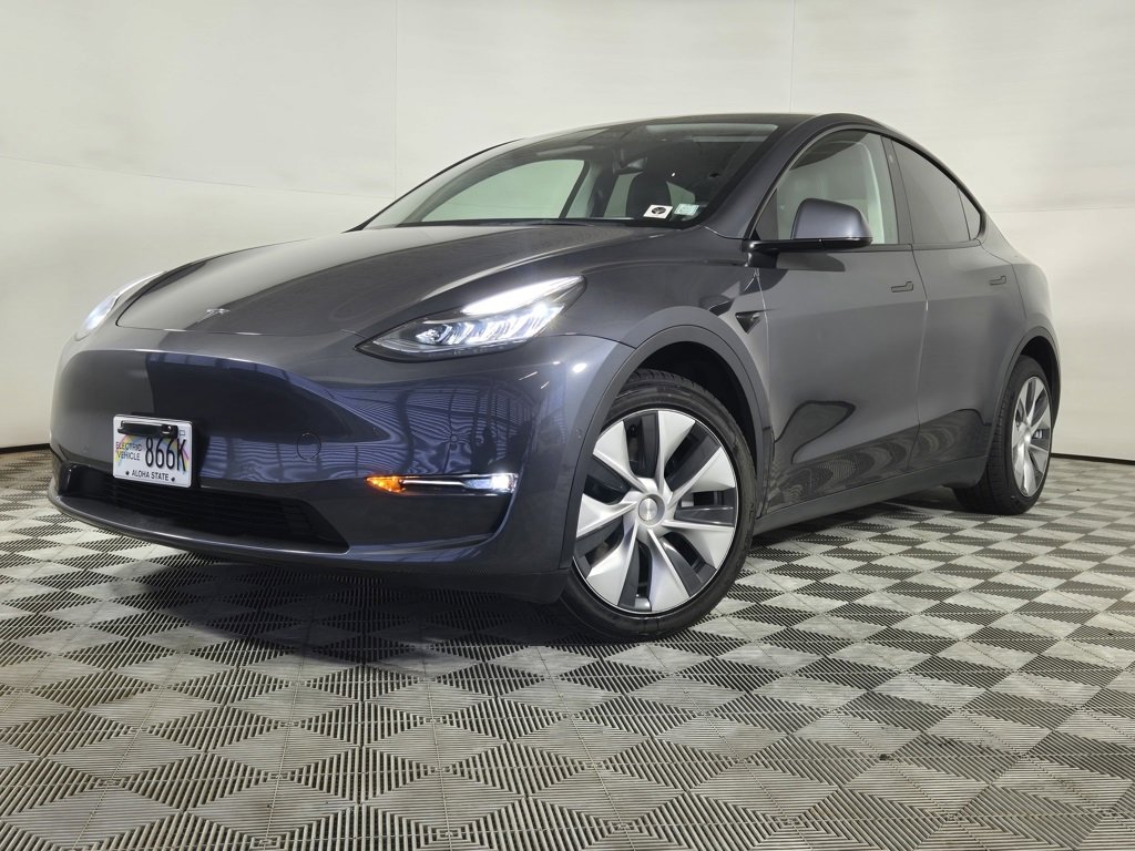 Used 2022 Tesla Model Y Long Range image 1