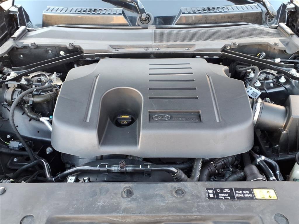 Used 2023 Land Rover Defender 110 X-Dynamic SE image 28