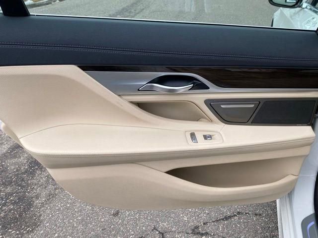 Used 2020 BMW 740i xDrive w/ Cold Weather Package image 20