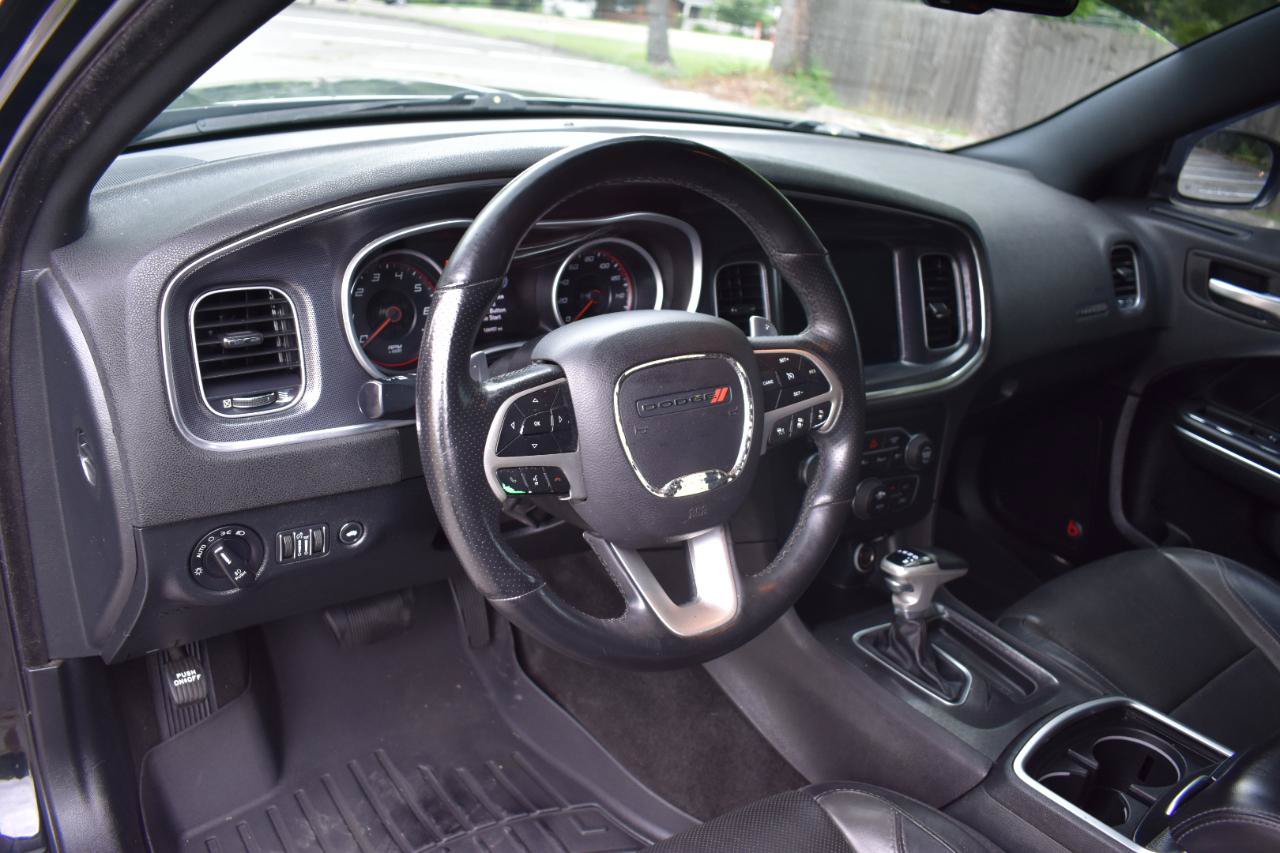 Used 2018 Dodge Charger R/T w/ Premium Group RWD image 13
