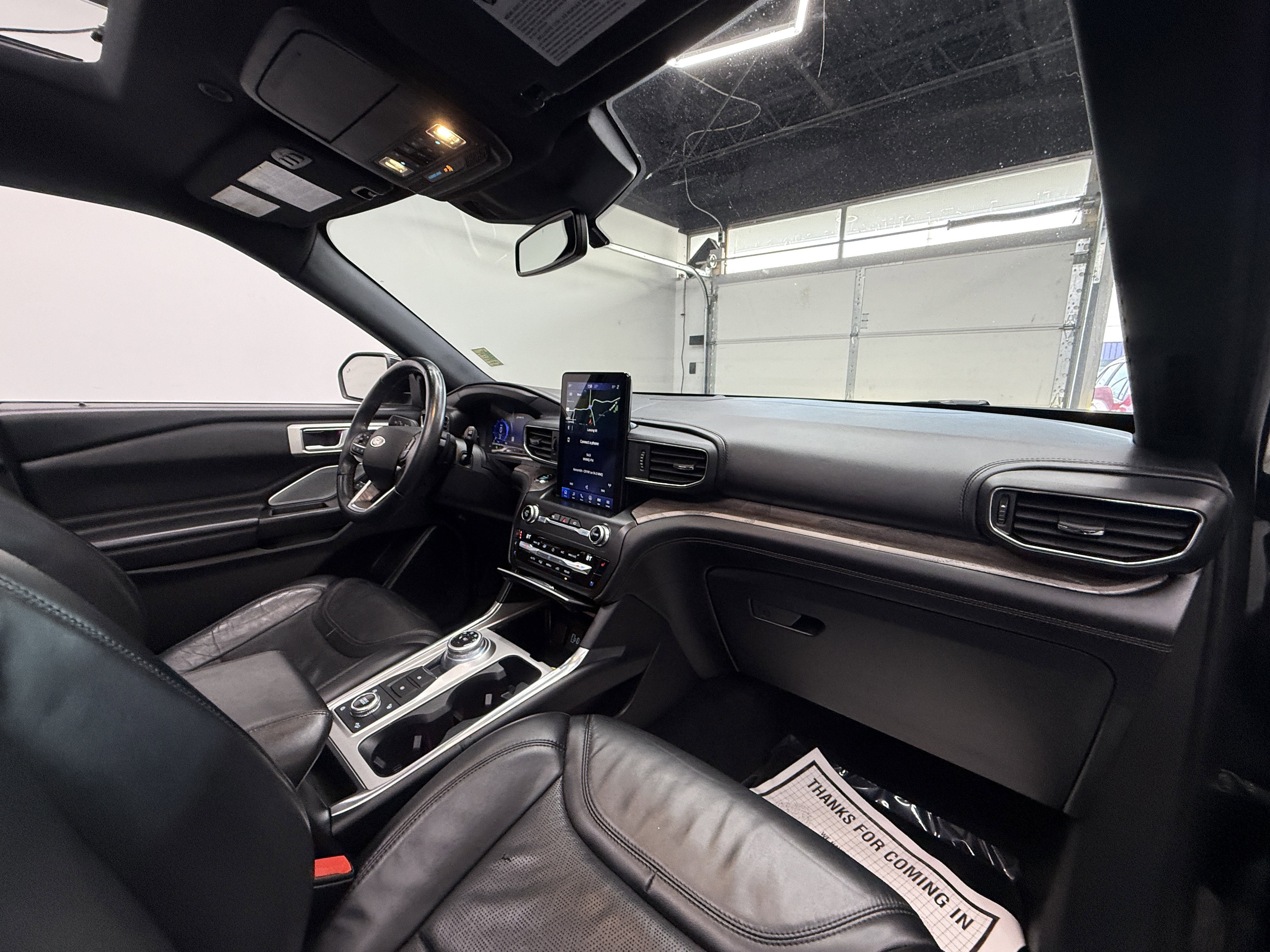 Used 2020 Ford Explorer Platinum image 25