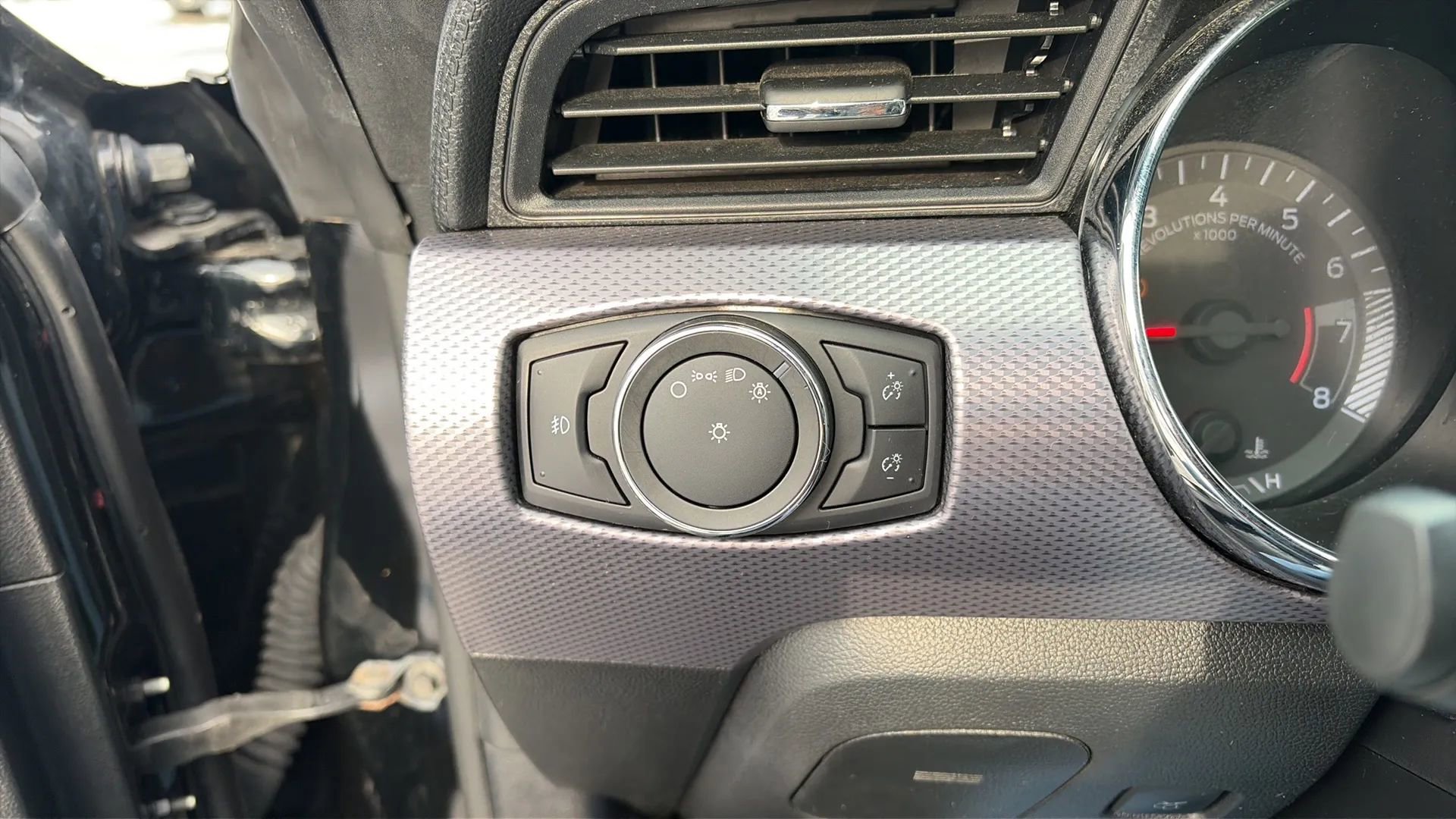 Used 2017 Ford Mustang Coupe image 40