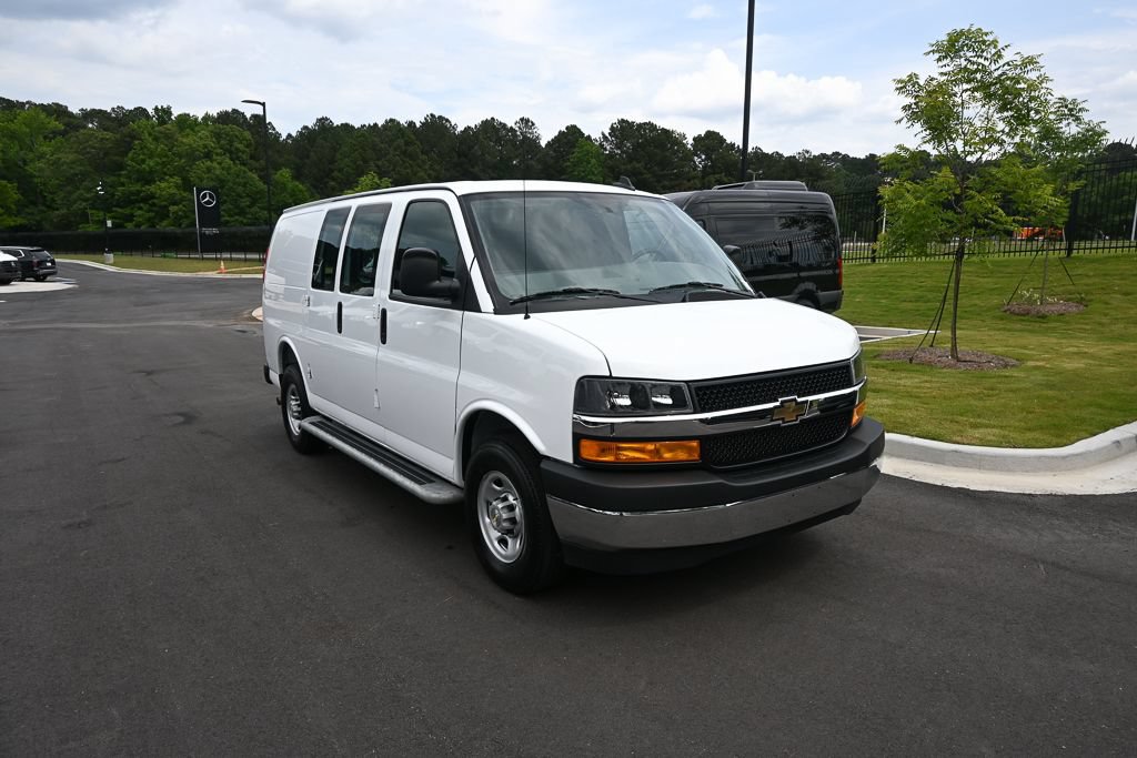 Used 2025 Chevrolet Express 2500 w/ Driver Convenience Package RWD image 21
